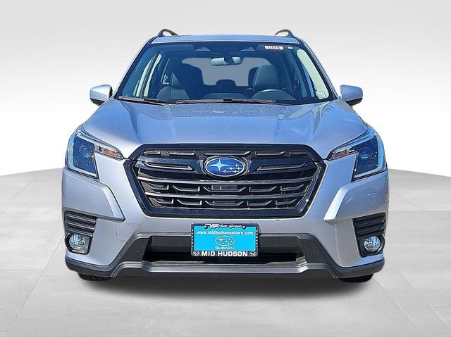 Used 2022 Subaru Forester Premium AWD/4WD image 2