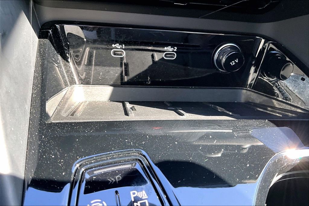 Used 2025 Audi Q5 Premium Plus w/ Premium Plus image 16