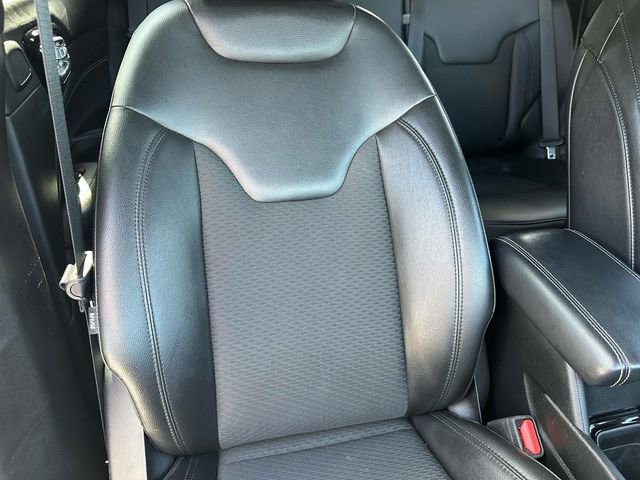 Used 2022 Jeep Compass Altitude w/ Sun and Sound Group image 27