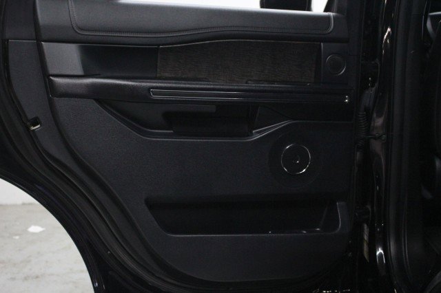 Used 2021 Ford Expedition Limited image 30
