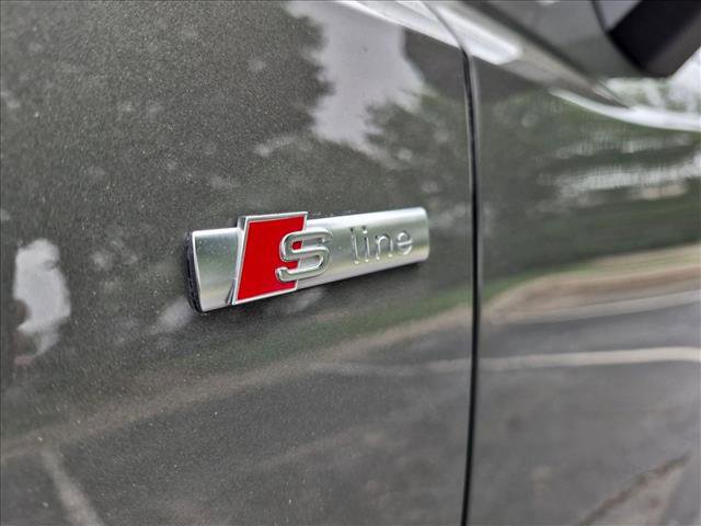 Used 2021 Audi Q3 2.0T Premium w/ Convenience Package AWD/4WD image 28