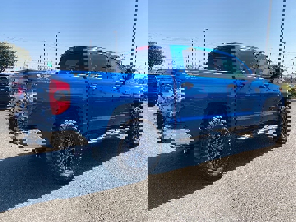 Used 2017 Toyota Tundra SR5 image 5