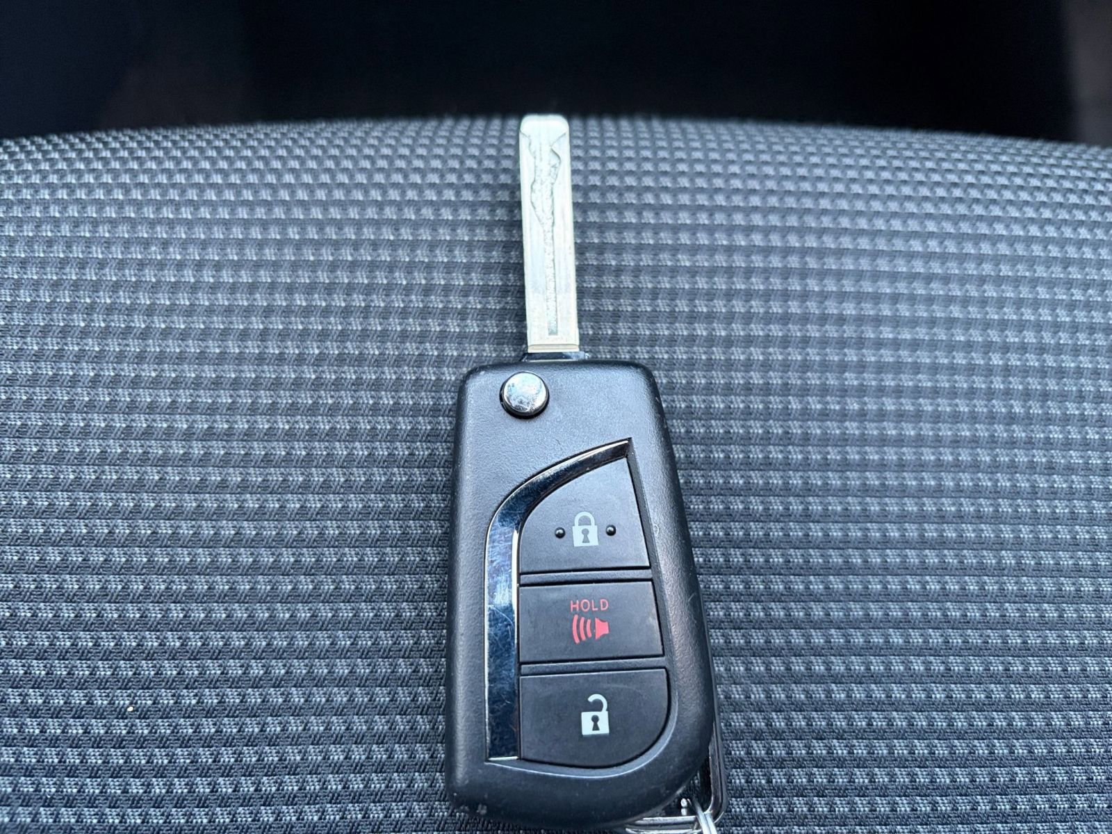 Used 2025 Toyota RAV4 LE image 22