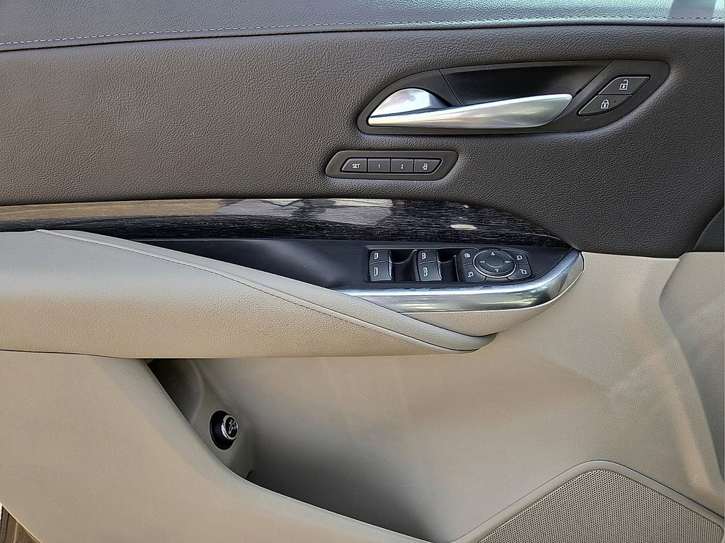 Used 2023 Cadillac XT4 Premium Luxury AWD/4WD image 22