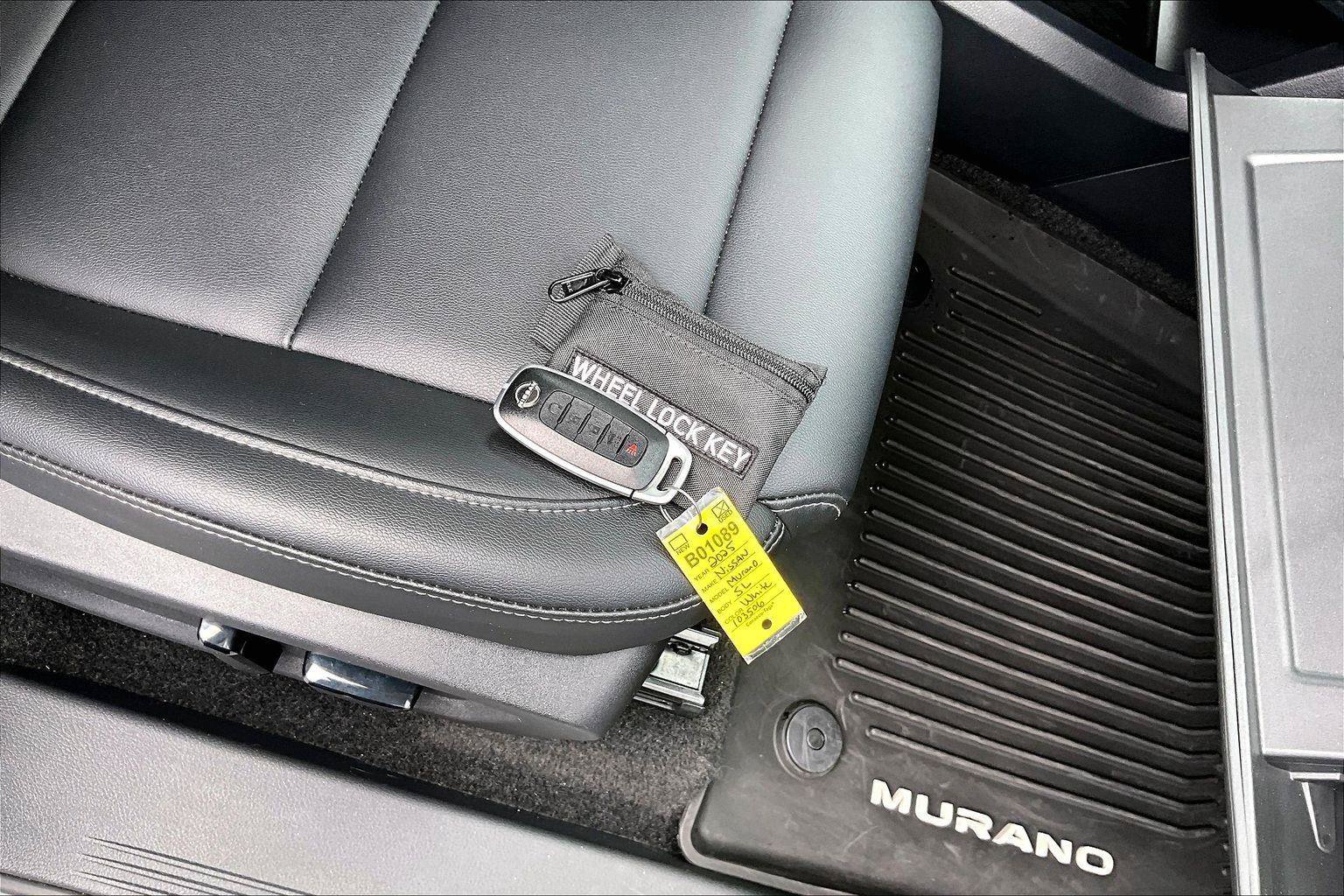 Used 2025 Nissan Murano SL AWD/4WD image 11