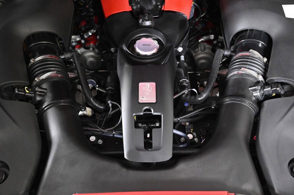 Used 2022 Ferrari F8 Tributo image 5