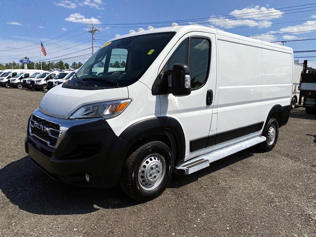 Used 2025 RAM ProMaster 2500 w/ U-Haul Equipment Group FWD image 9
