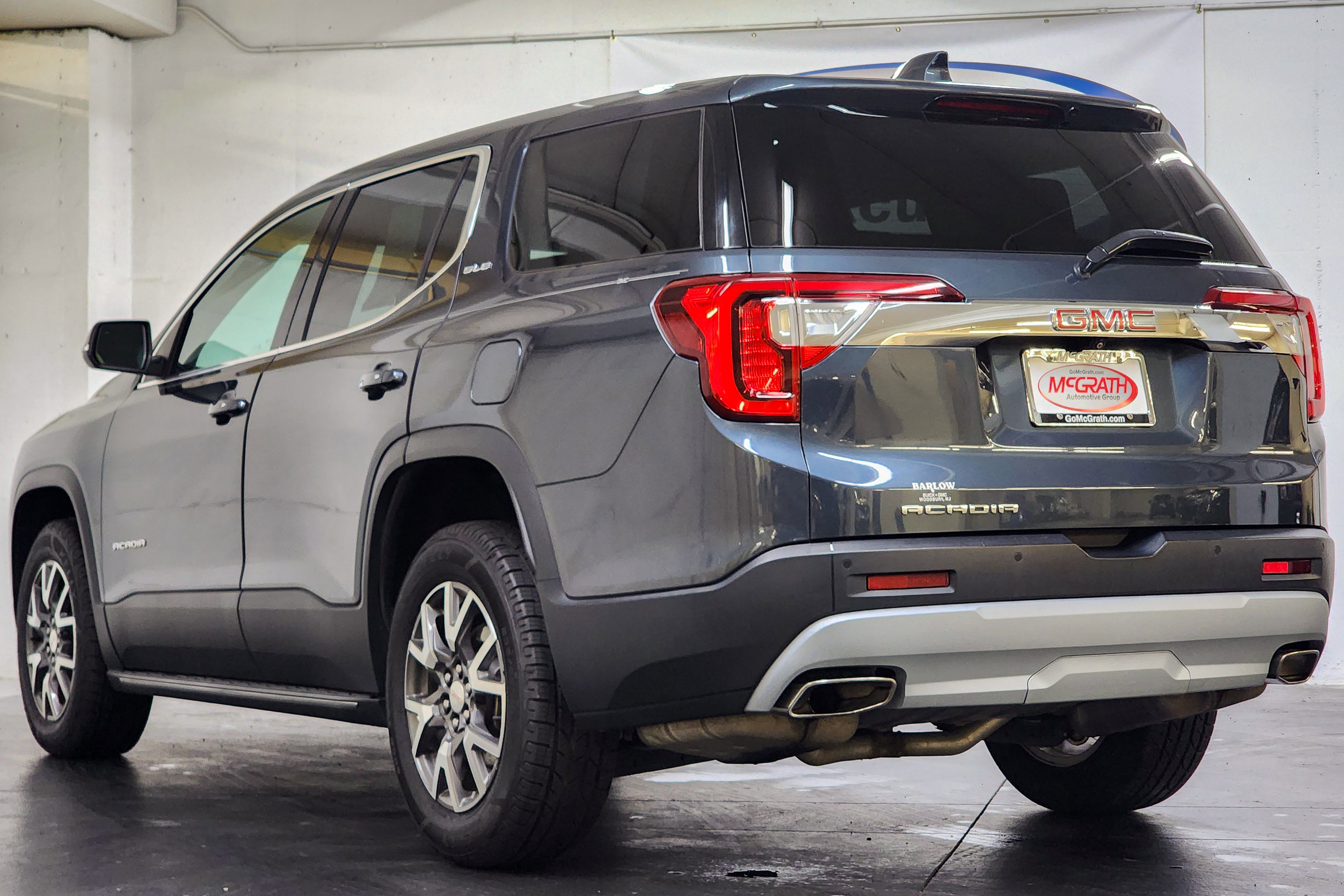 Used 2020 GMC Acadia SLE image 8