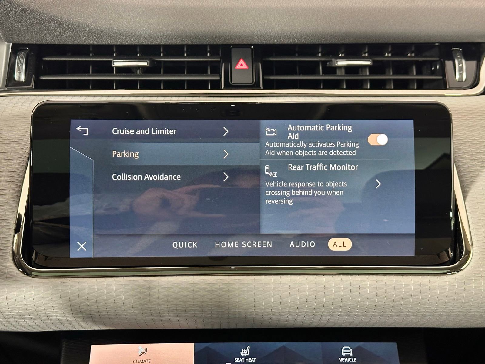 Used 2023 Land Rover Range Rover Evoque R-Dynamic S image 29