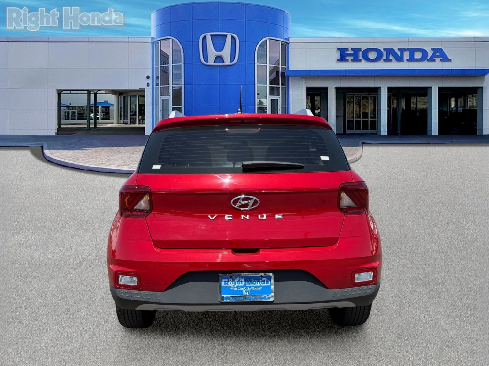 Used 2023 Hyundai Venue Limited FWD image 5