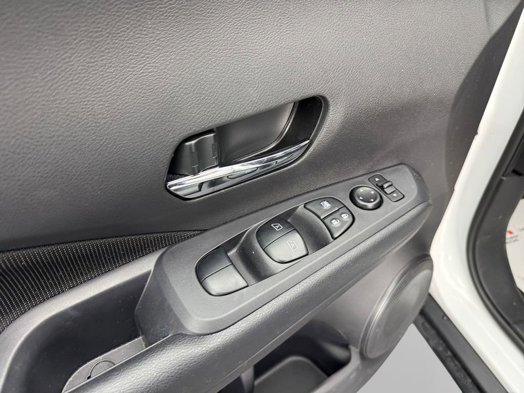 Used 2023 Nissan Kicks SV image 14