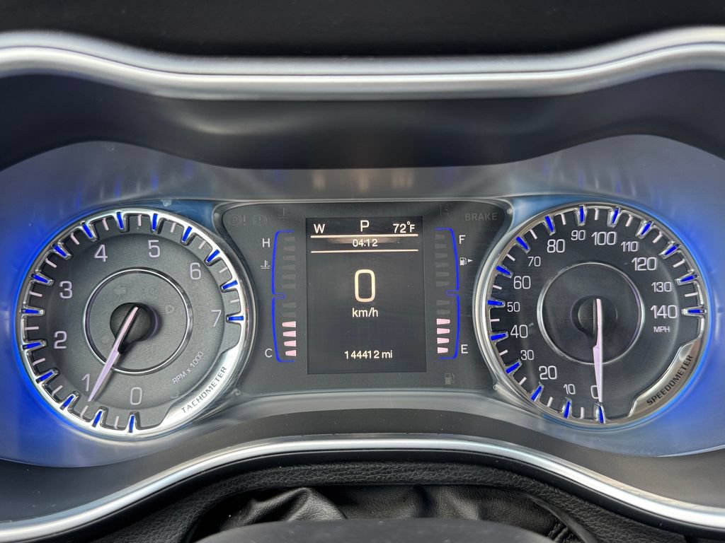 Used 2015 Chrysler 200 Limited FWD image 14