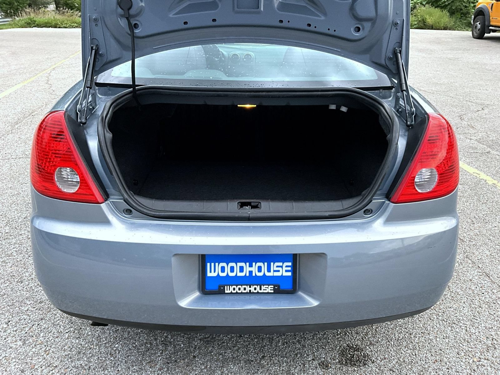 Used 2009 Pontiac G6 Sedan w/ Sun And Sound Package FWD image 9