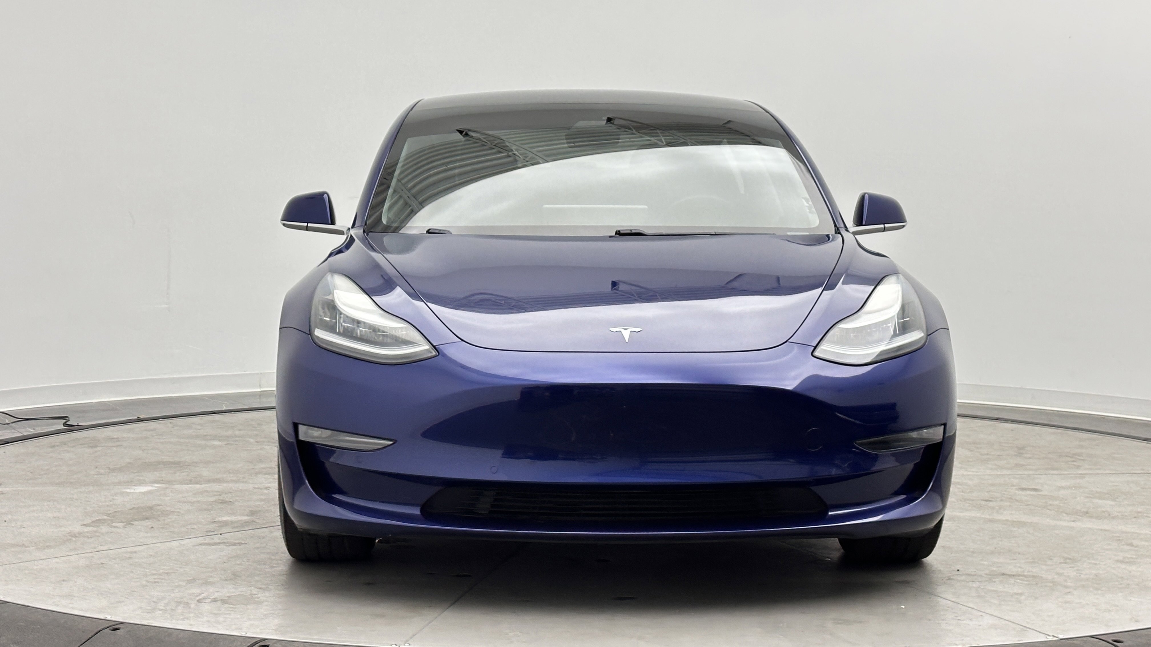 Used 2019 Tesla Model 3 Performance image 2