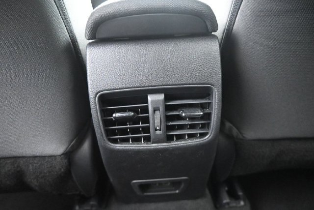 Used 2026 Toyota Corolla Cross LE FWD image 12