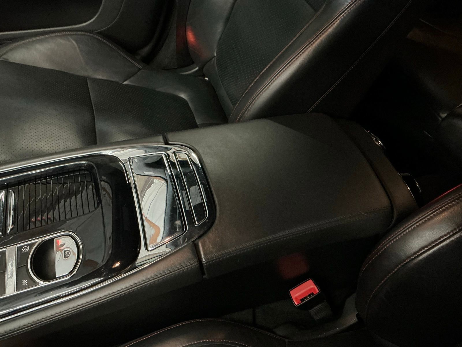 Used 2015 Jaguar XJ R LWB image 31