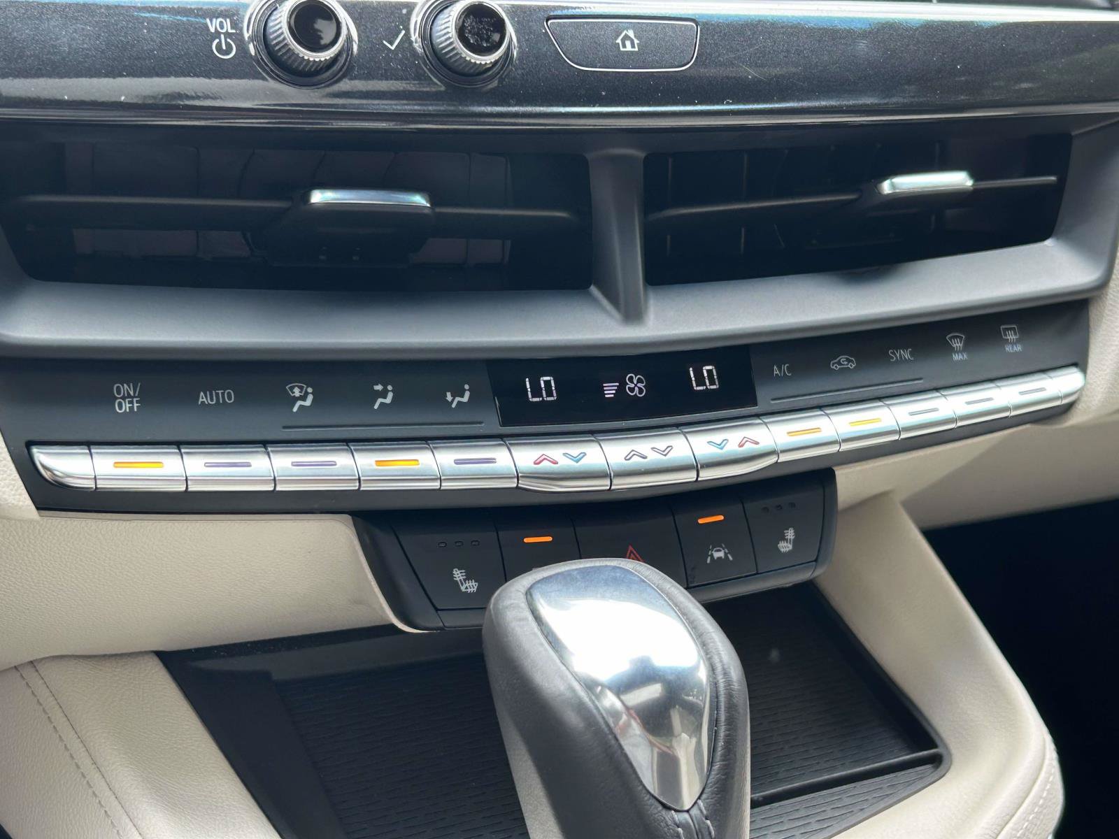 Used 2023 Cadillac CT4 Luxury w/ Sun And Sound Package RWD image 27