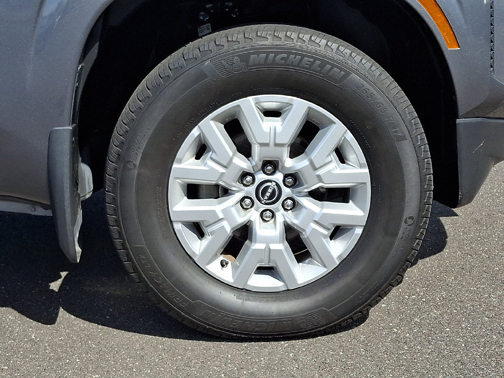 Certified 2024 Nissan Frontier SV w/ Technology Package AWD/4WD image 9
