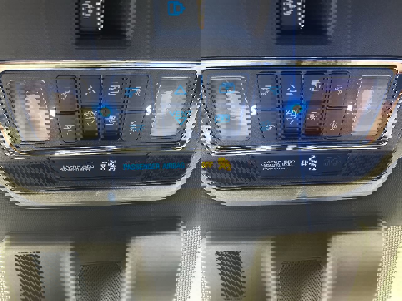 Certified 2023 Ford F150 Lariat w/ Equipment Group 502A High image 32