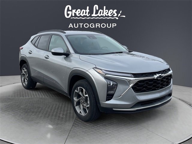 Used 2024 Chevrolet Trax LT w/ Driver Confidence Package image 7