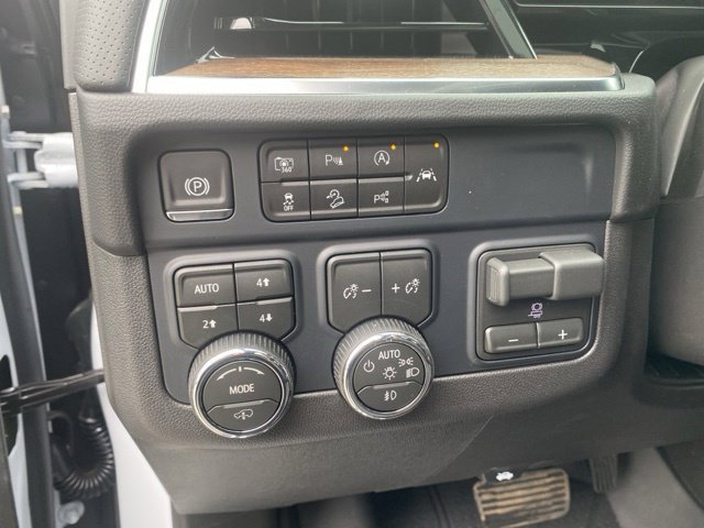 New 2026 Chevrolet Tahoe High Country AWD/4WD image 16