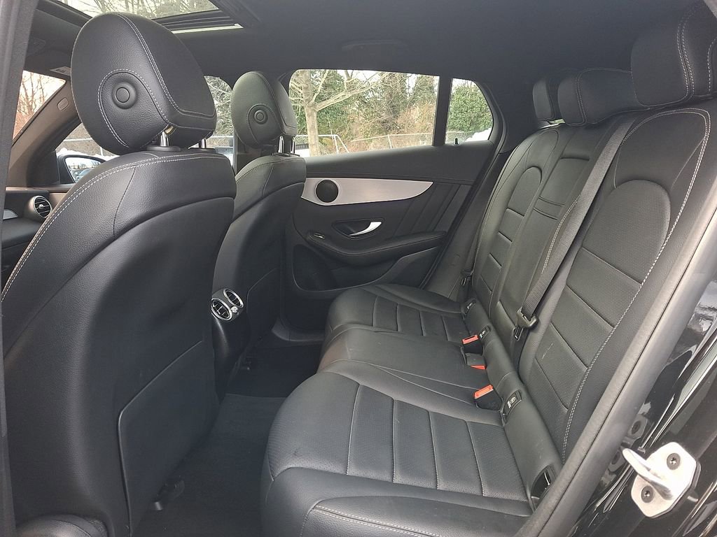 Used 2022 Mercedes-Benz GLC 300 4MATIC Coupe image 10