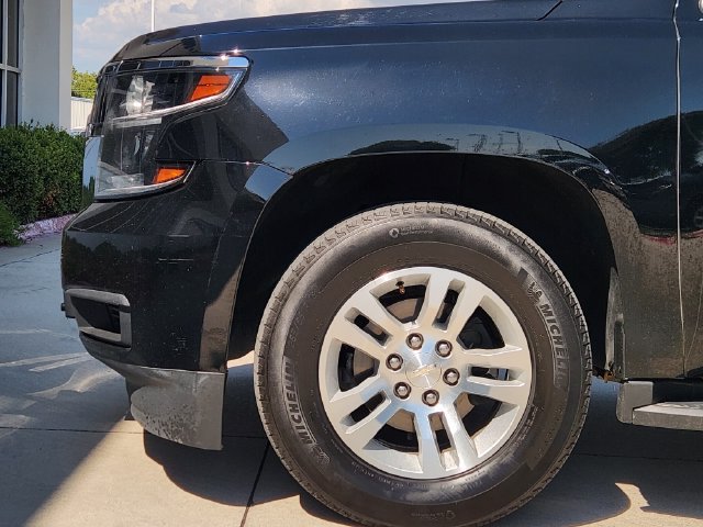 Used 2019 Chevrolet Suburban LT AWD/4WD image 9