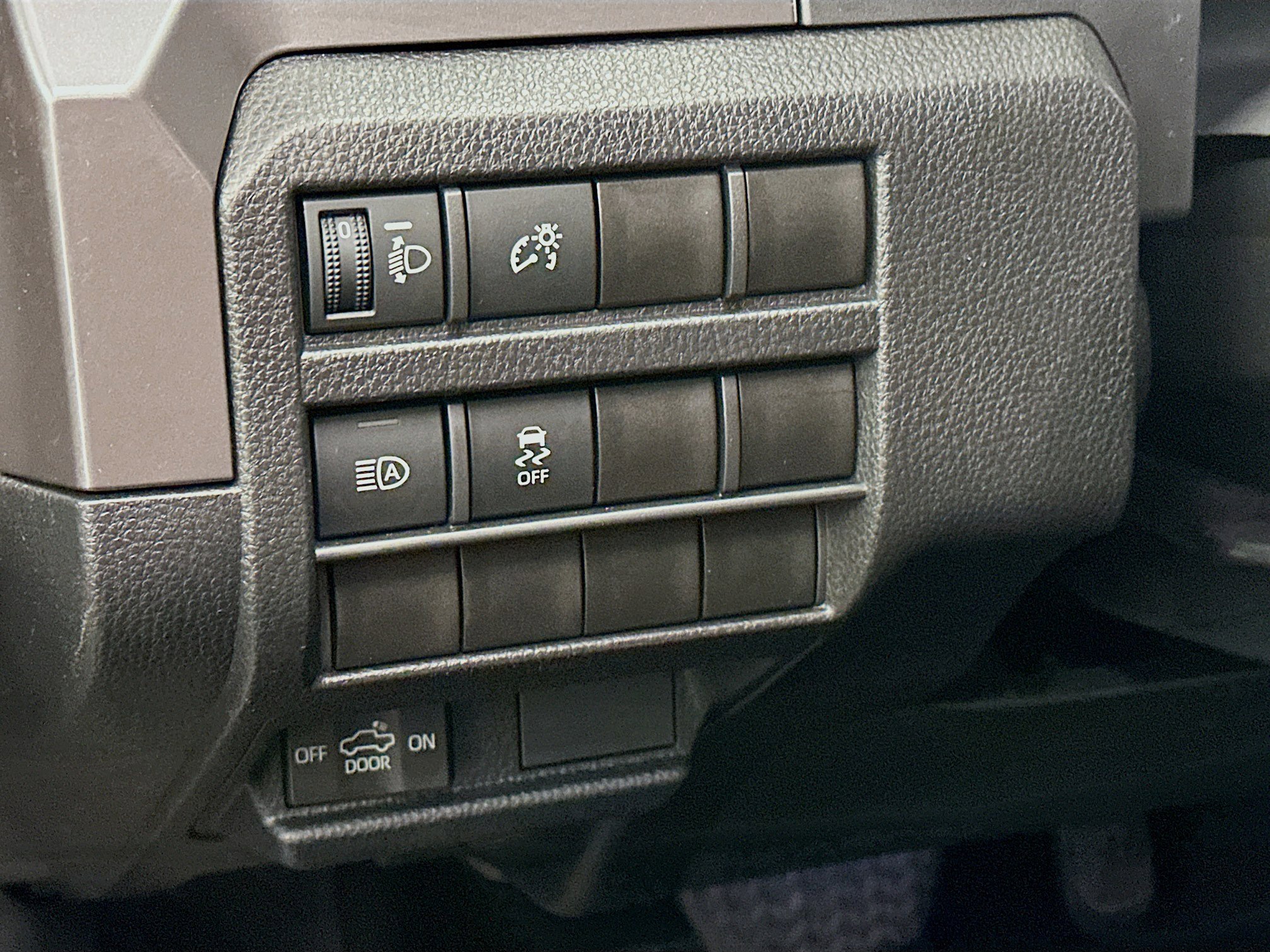 Used 2025 Toyota Tacoma TRD Off-Road image 17