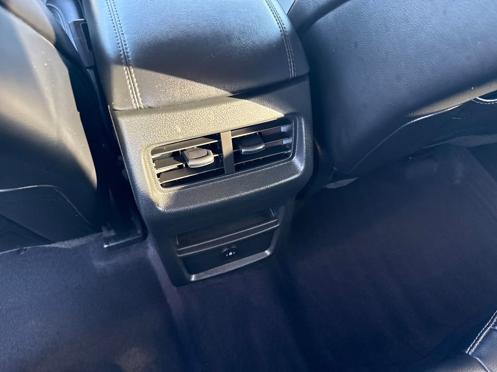 Used 2024 Ford Edge SEL image 15