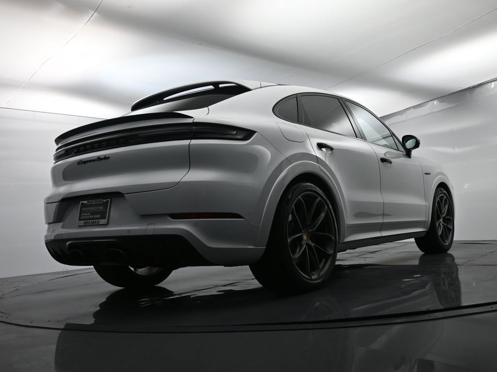 Certified 2024 Porsche Cayenne Turbo image 52