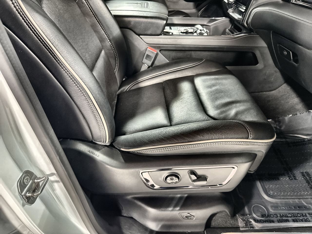 Used 2022 RAM 1500 Limited image 34