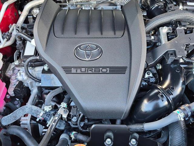 Used 2024 Toyota Highlander XLE FWD image 24