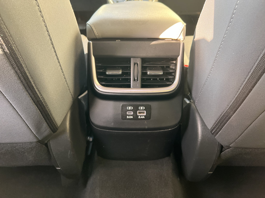 Used 2024 Subaru Outback Premium image 18