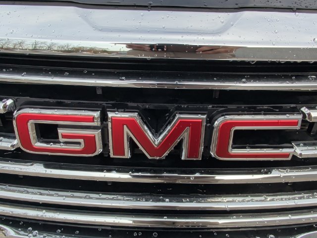 Used 2023 GMC Terrain SLT w/ LPO, Floor Liner Package FWD image 38