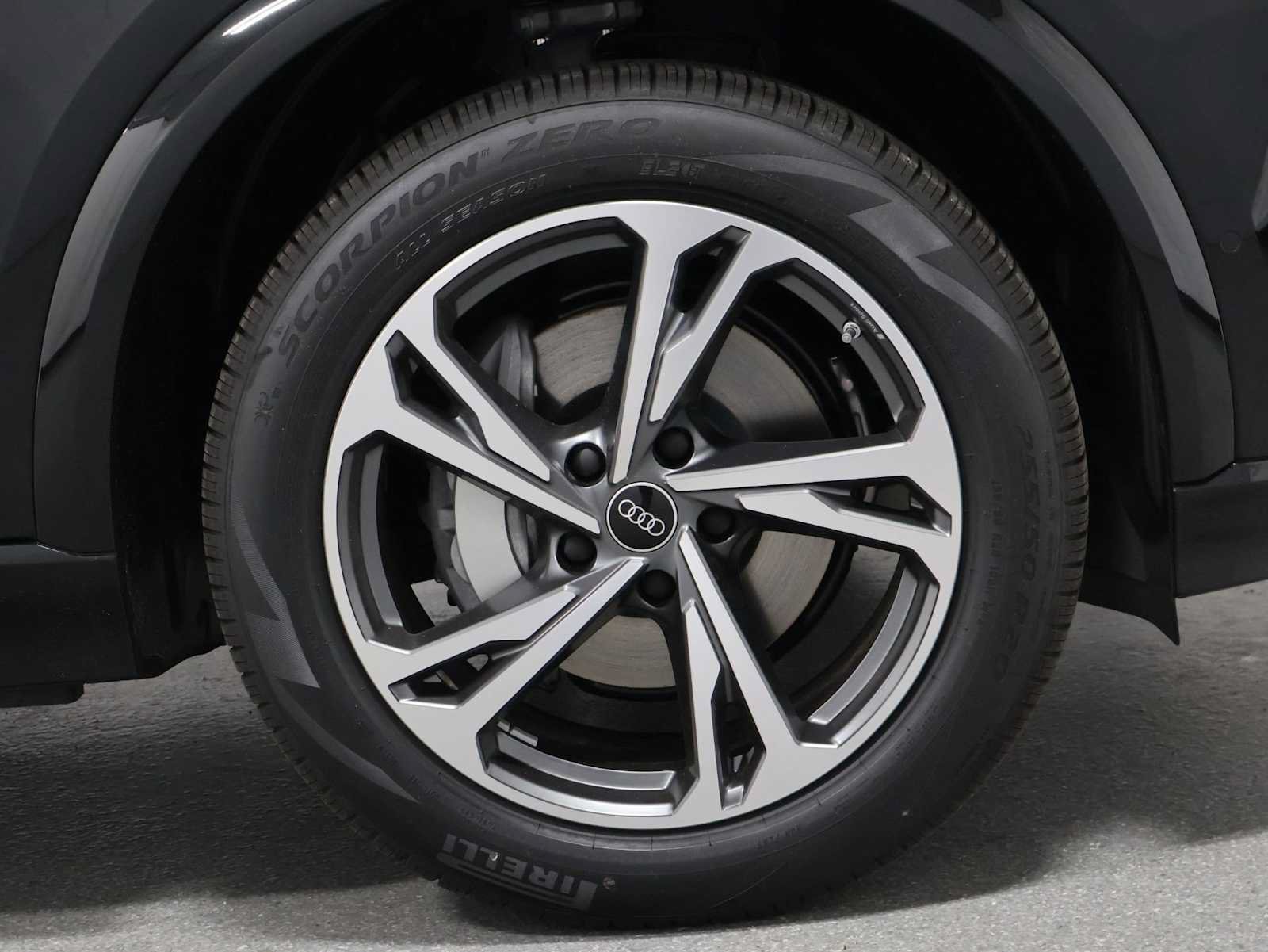 New 2027 Audi Q6 e-tron Premium Plus AWD/4WD image 12
