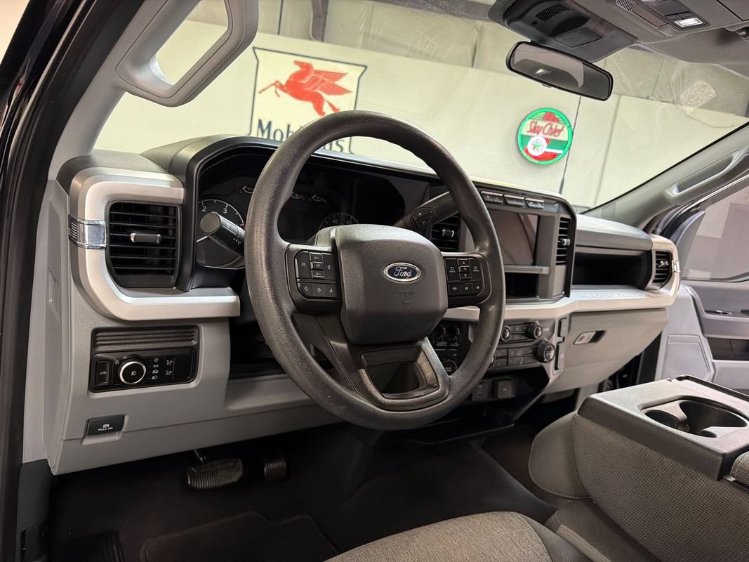 Used 2024 Ford F250 XL w/ STX Appearance Package AWD/4WD image 26