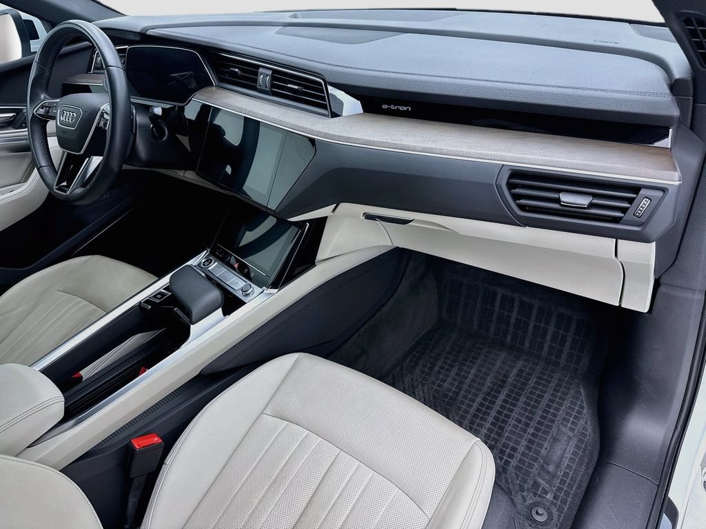 Certified 2024 Audi Q8 e-tron Premium Plus AWD/4WD image 16