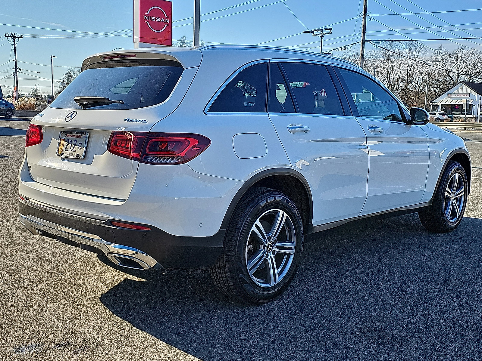 Used 2022 Mercedes-Benz GLC 300 4MATIC image 4