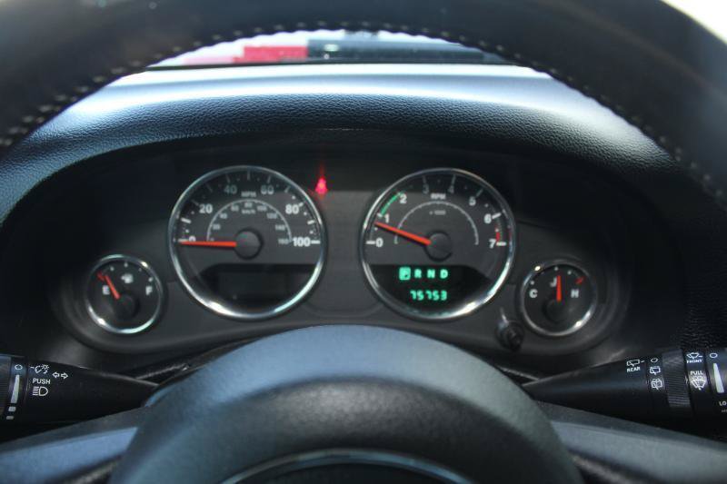 Used 2012 Jeep Wrangler Rubicon w/ PWR Convenience Group AWD/4WD image 16