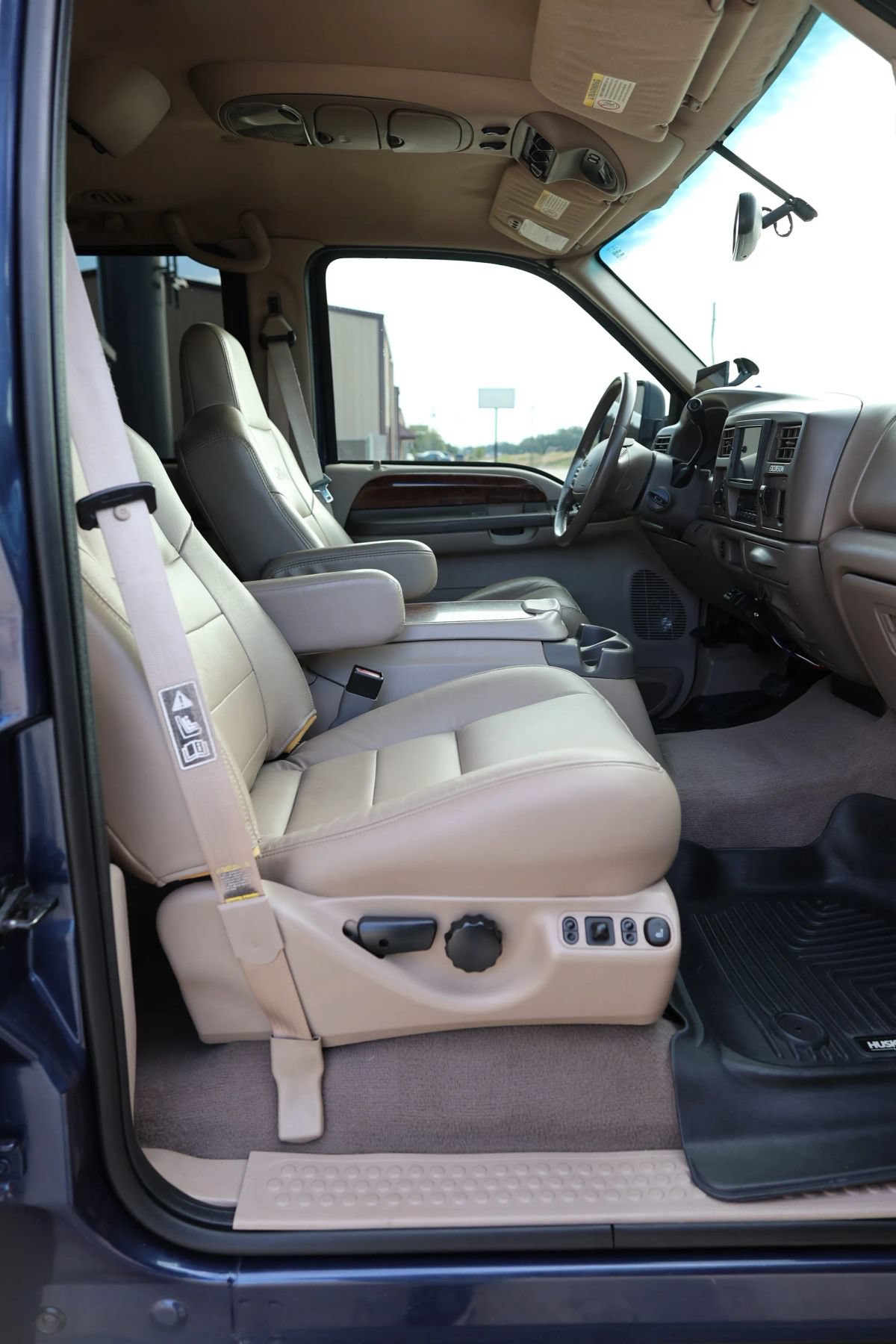Used 2002 Ford Excursion Limited AWD/4WD image 58