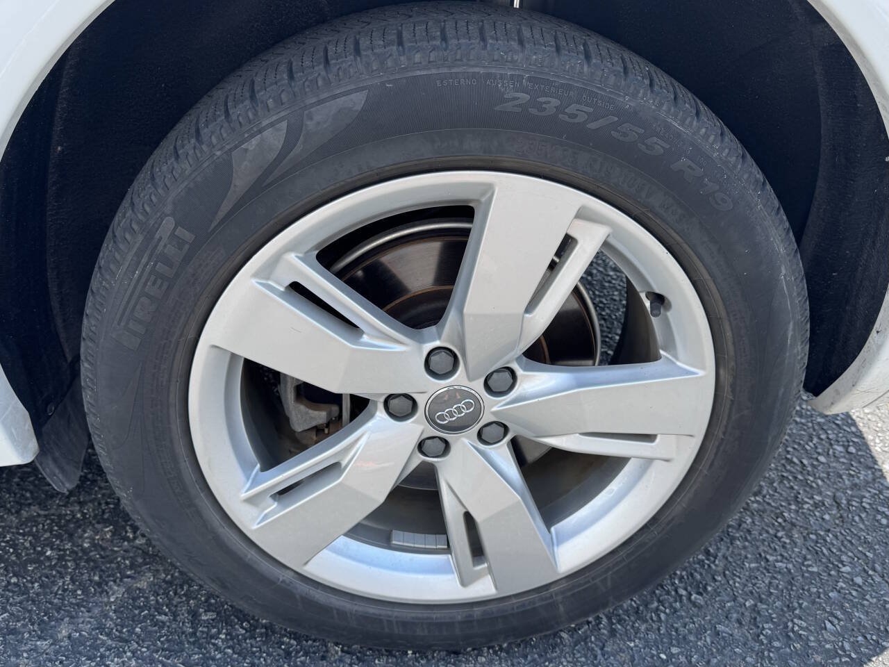 Used 2018 Audi Q5 2.0T Premium AWD/4WD image 25