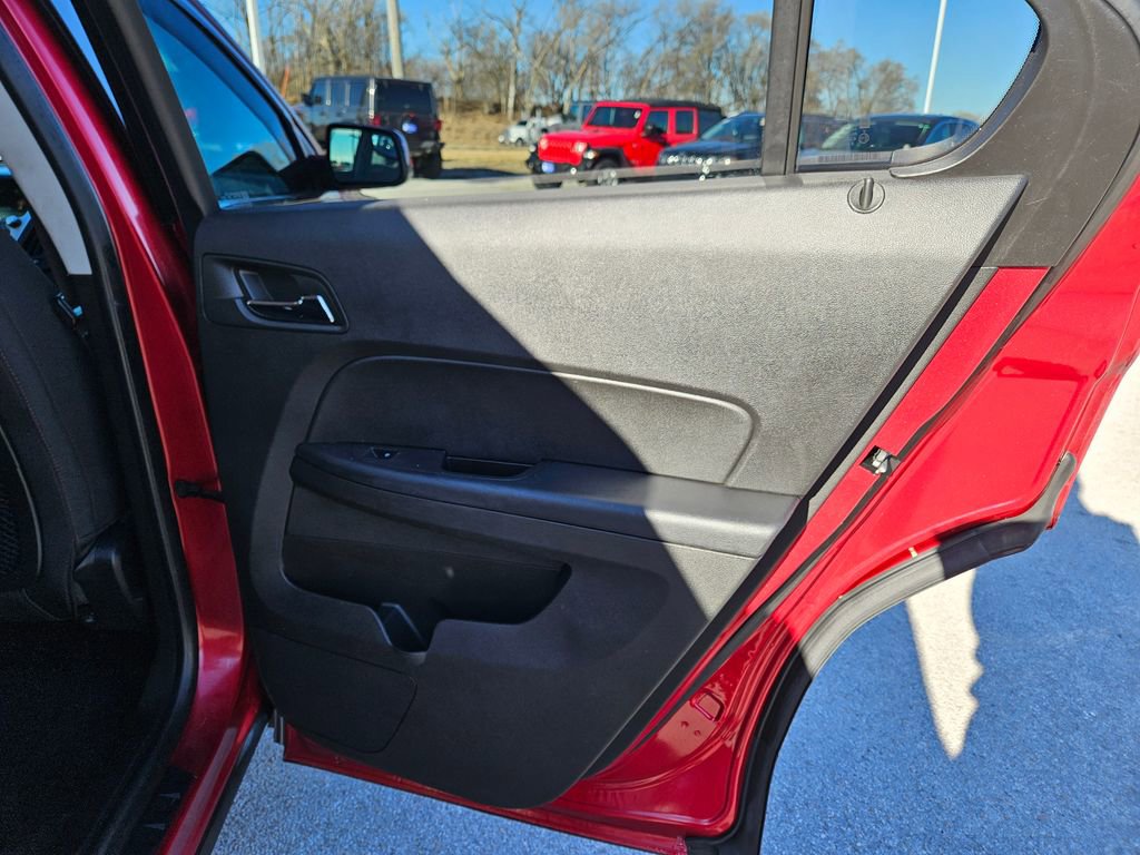 Used 2013 Chevrolet Equinox LT w/ All Star Package image 28