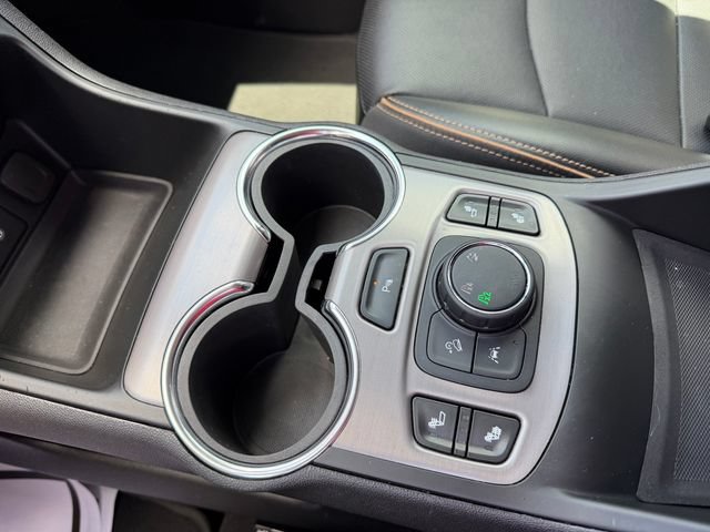 Used 2022 GMC Terrain AT4 w/ Tech Package AWD/4WD image 15