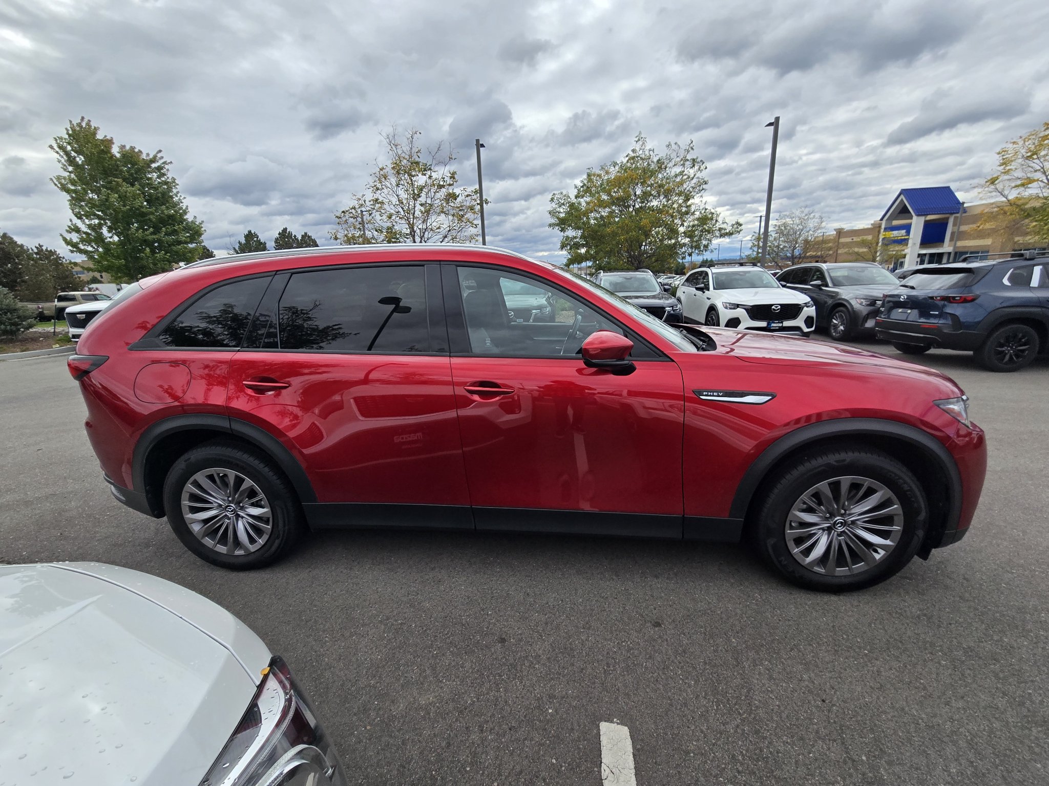 Used 2024 MAZDA CX-90 Plug-In Hybrid w/ Preferred AWD/4WD image 6