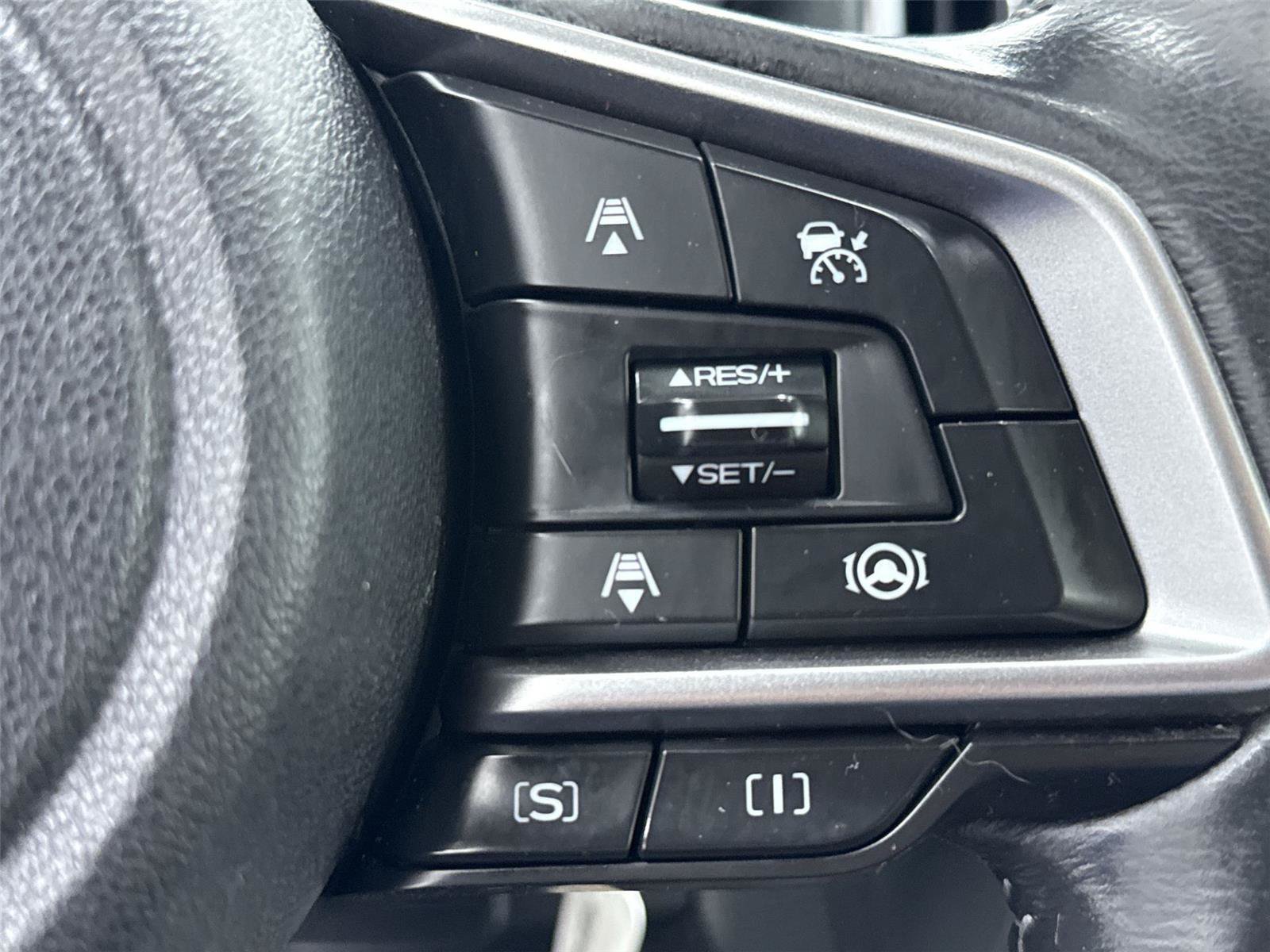 Used 2020 Subaru Forester Premium AWD/4WD image 16