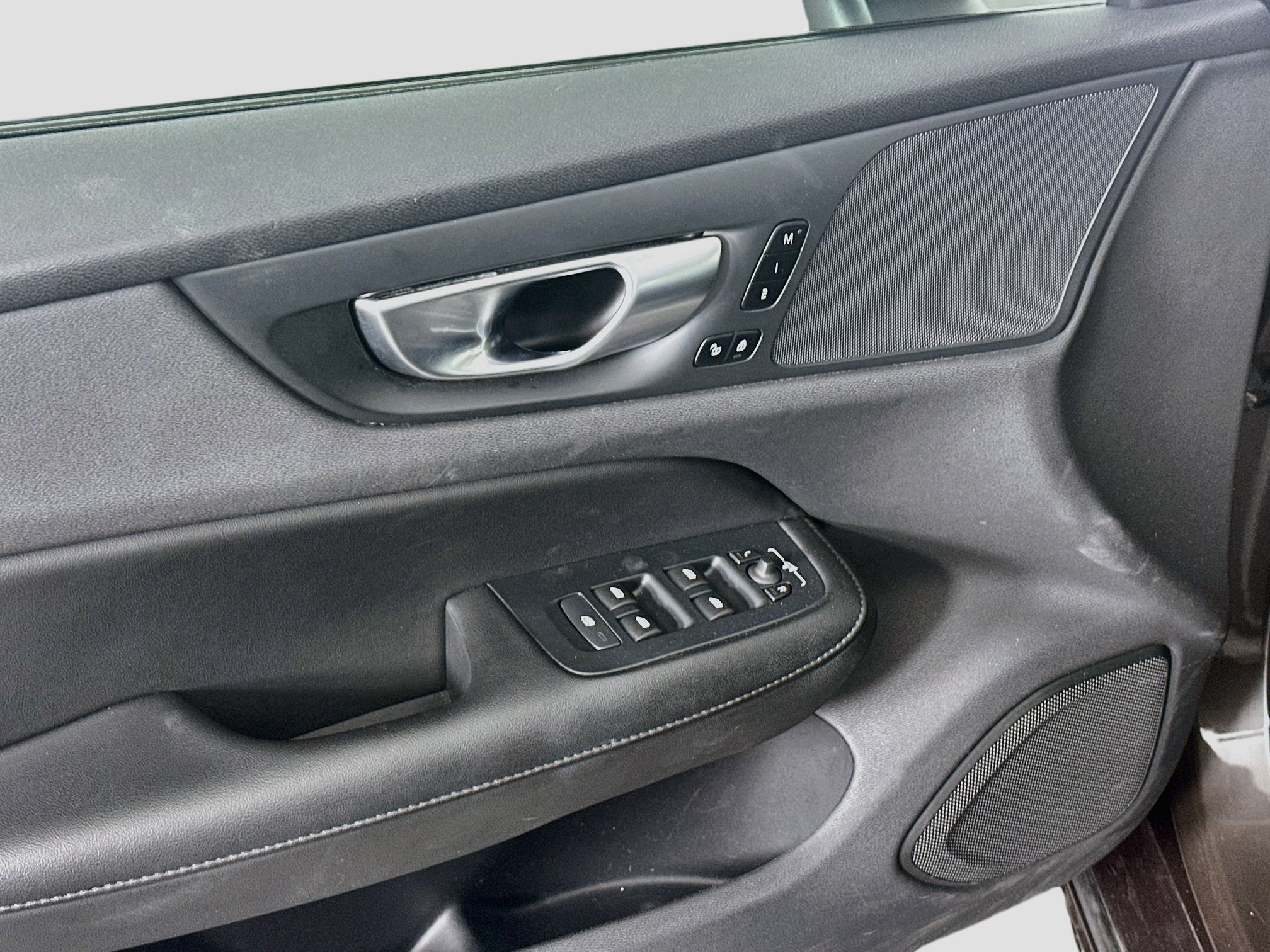Used 2024 Volvo S60 B5 Core FWD image 15