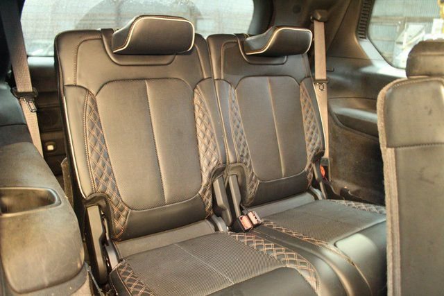 Used 2021 Jeep Grand Cherokee L Summit w/ Luxury Tech Group V image 17