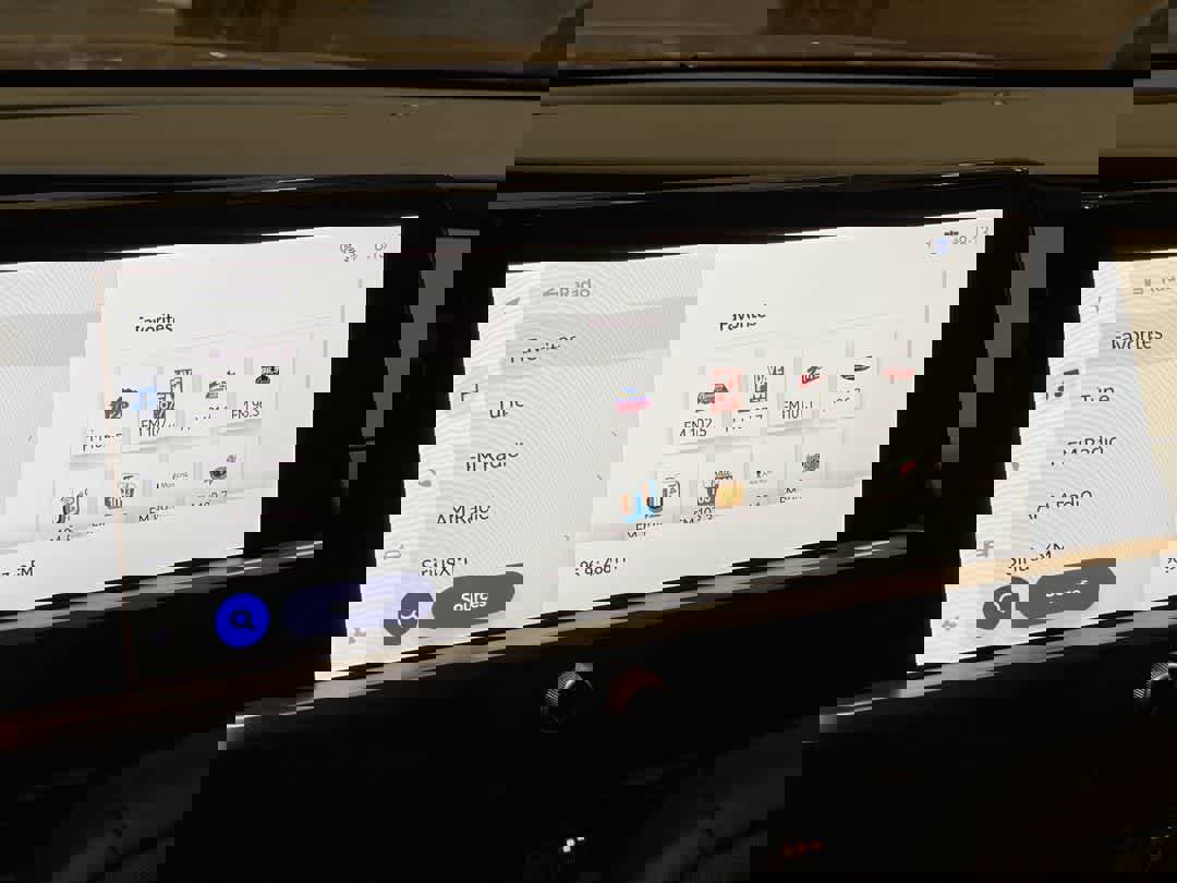 Used 2025 Toyota Crown Signia Limited image 19