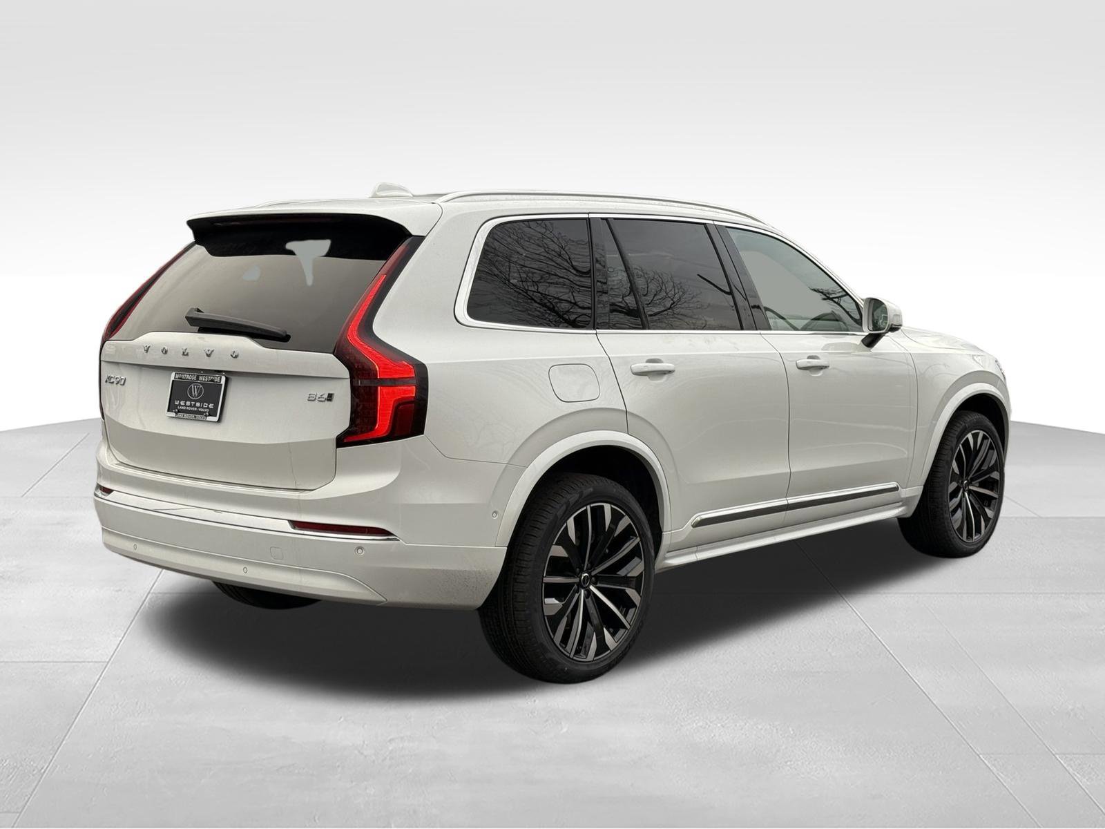 New 2026 Volvo XC90 B6 Plus w/ Protection Package Premier AWD/4WD image 6