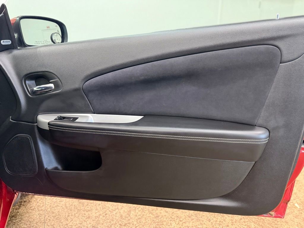 Used 2013 Chrysler 200 S FWD image 16